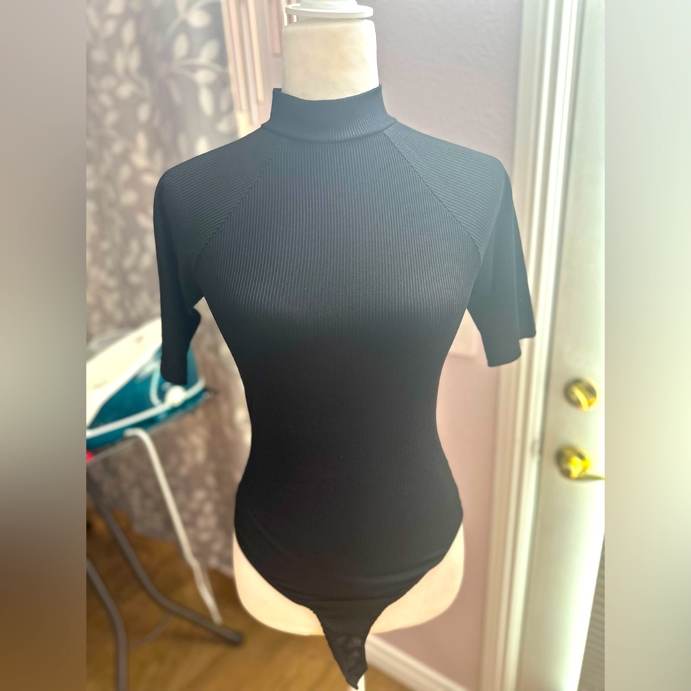 BLack turtle neck bodysuit size 6 3/4 sleeves